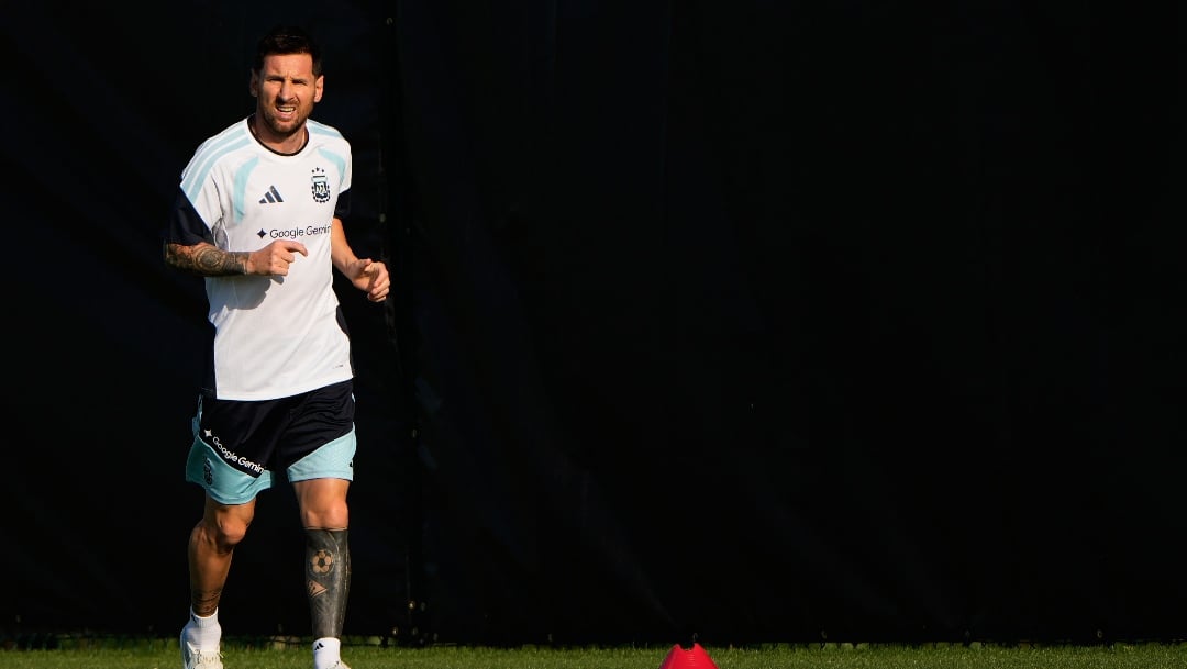 Argentina forward Lionel Messi works out during practice for the FIFA World Cup soccer Wednesday, June 3, 2026, in Kansas City, Kan. (AP Photo/Charlie Riedel)